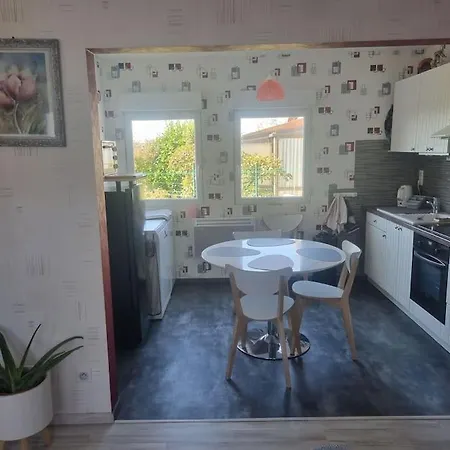 Le Haut Du Theux - Gite De Vacances Charleville-Mézières Esterno foto